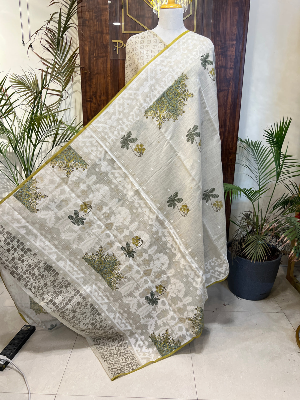 MUNGA COTTON JAMDANI SAREE (PH9616)