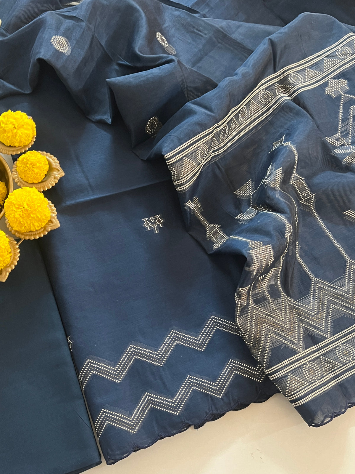MUNGA SILK SUIT (PH9653)