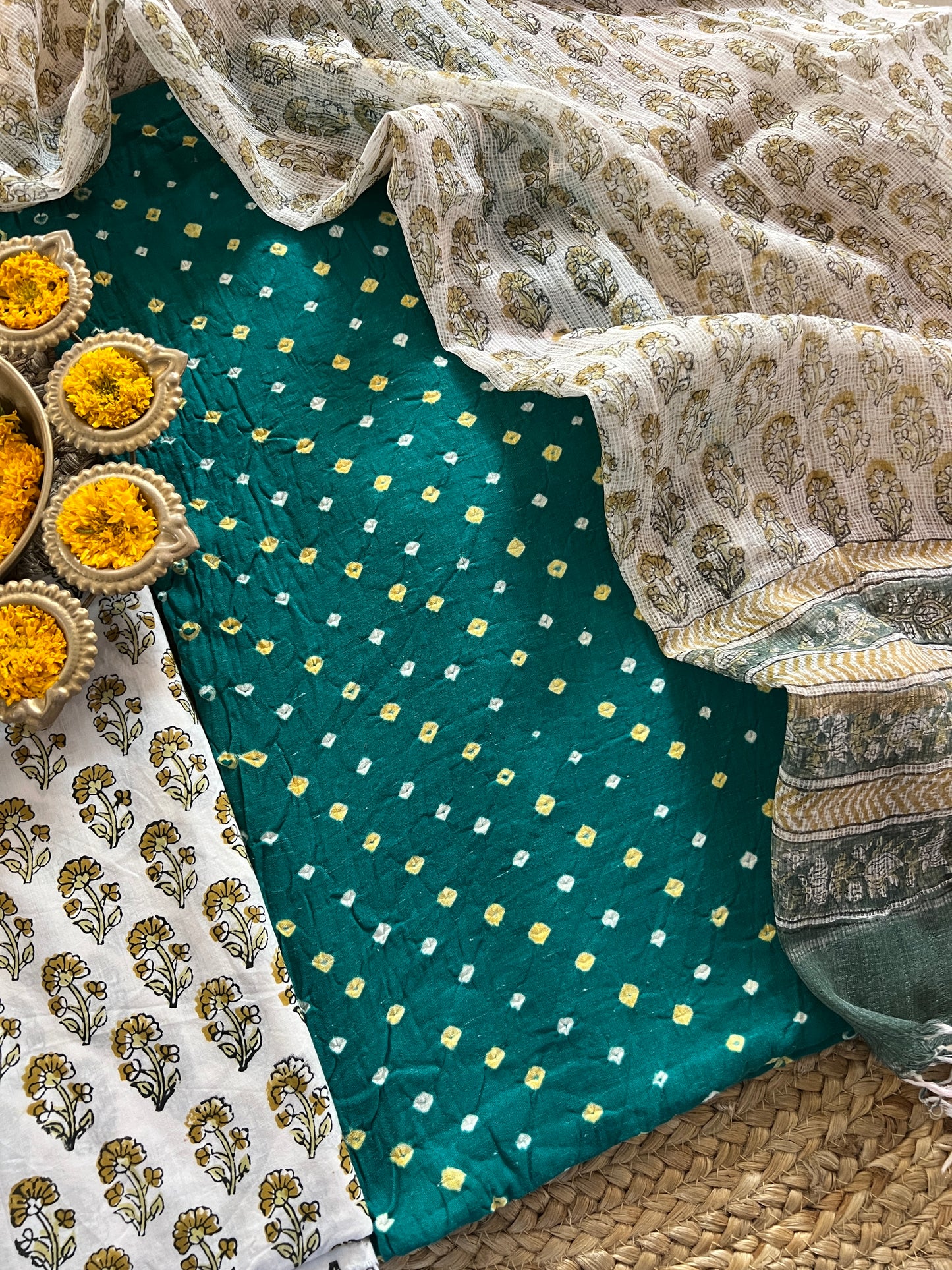 BANDHANI SUITS (PH8768)