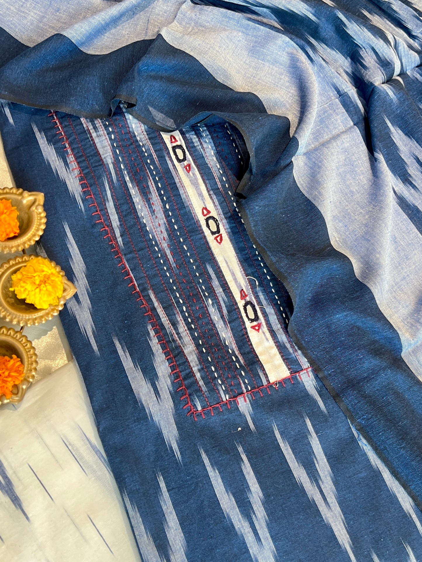 IKKAT HANDLOOM