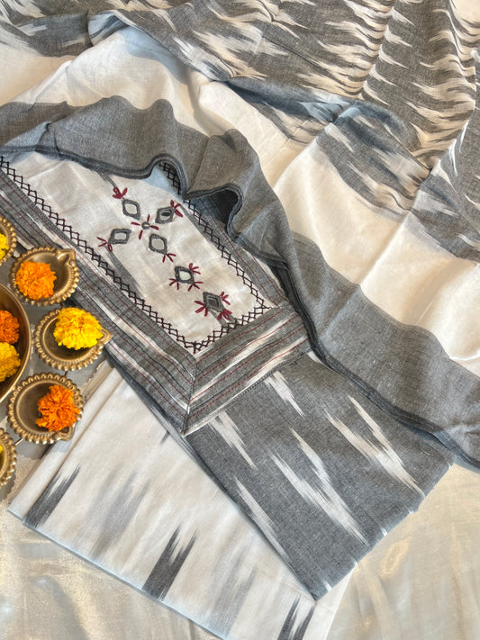 IKKAT HANDLOOM