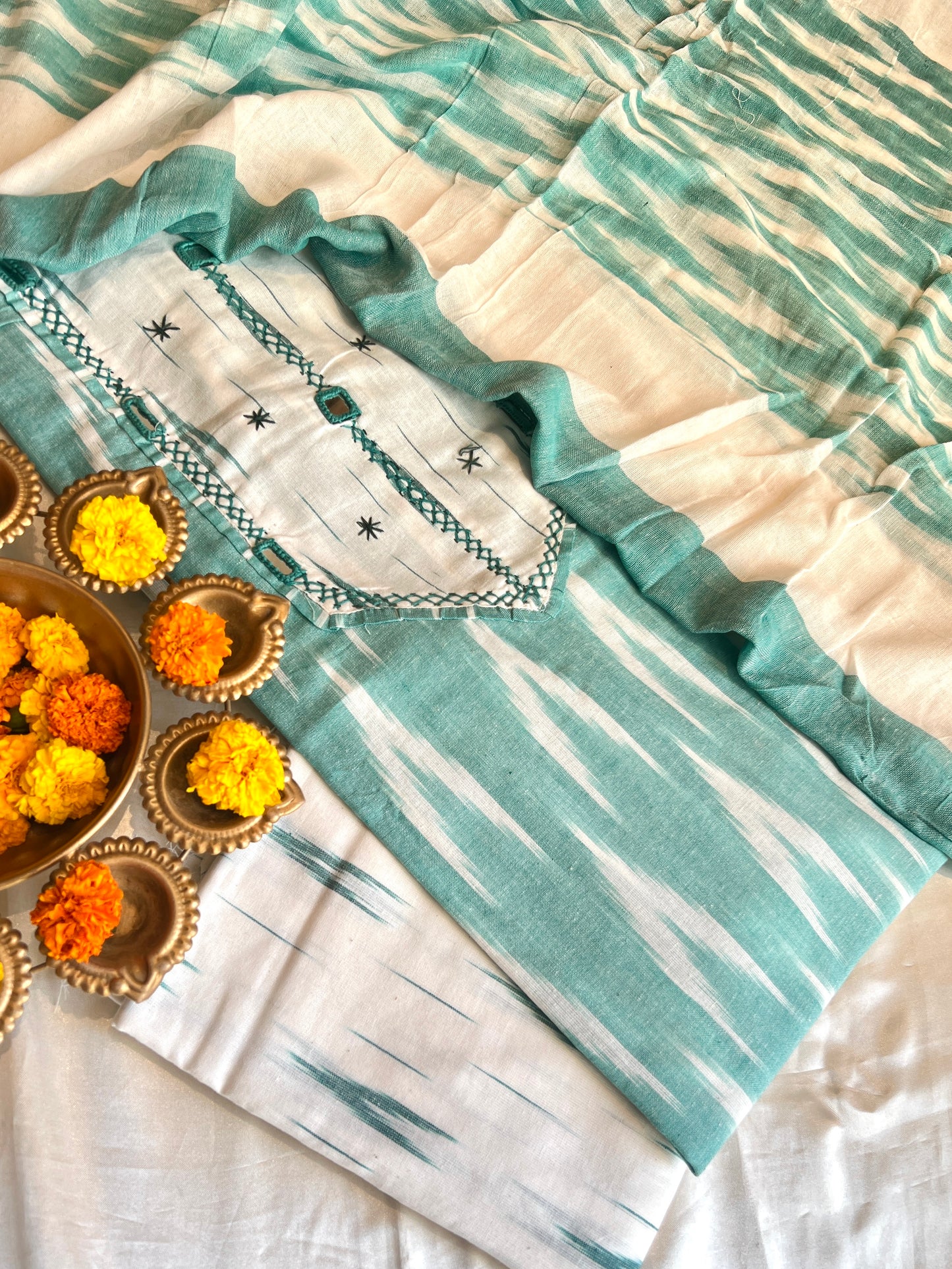 IKKAT HANDLOOM