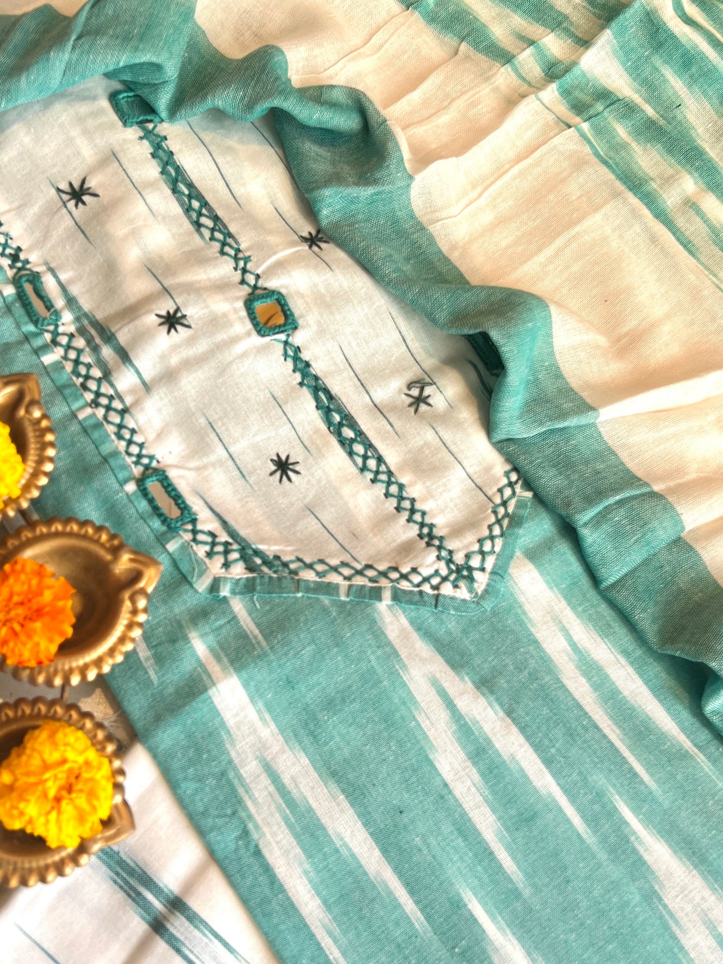 IKKAT HANDLOOM