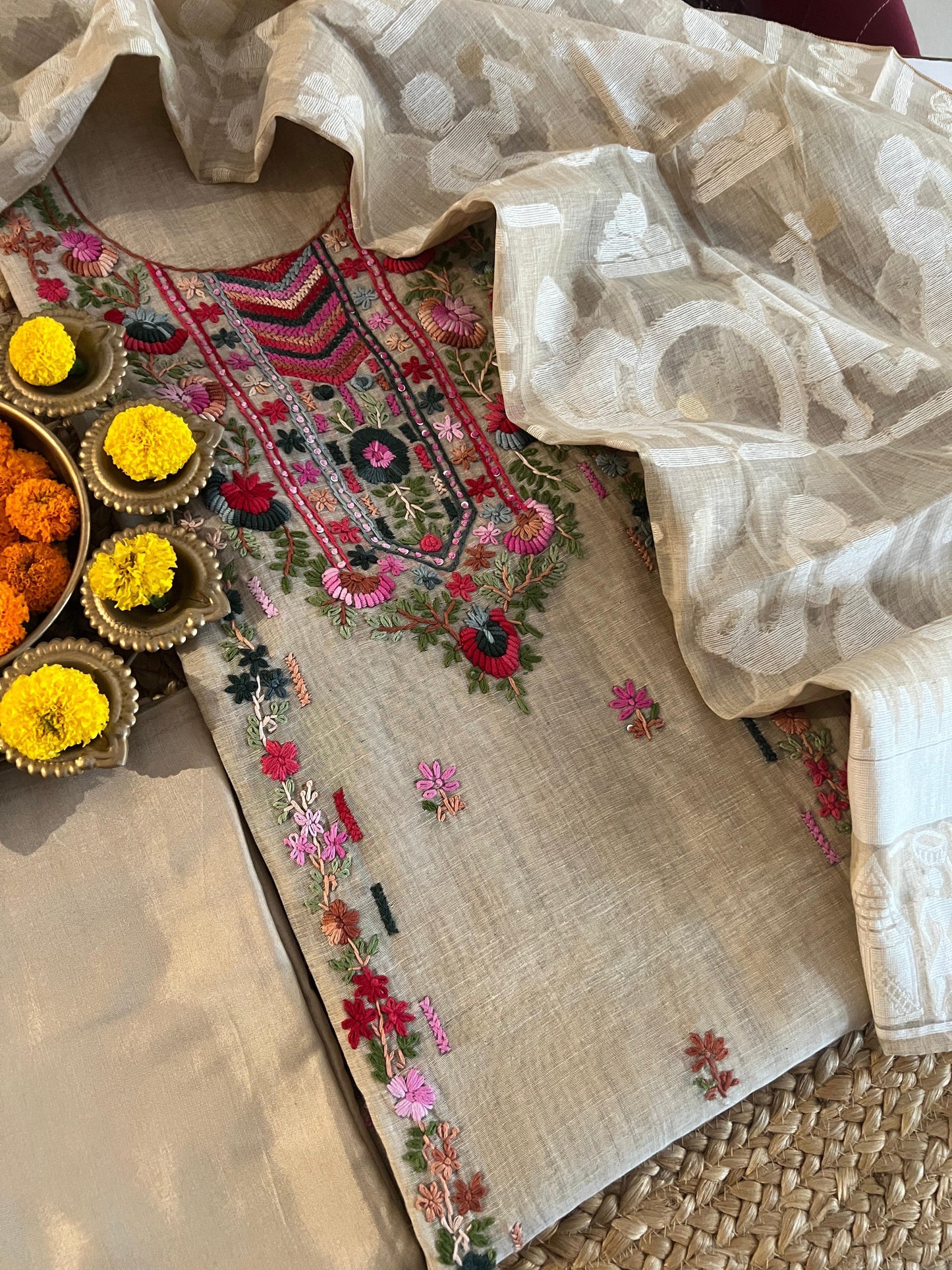MUNGA SILK SUIT (PH7423)